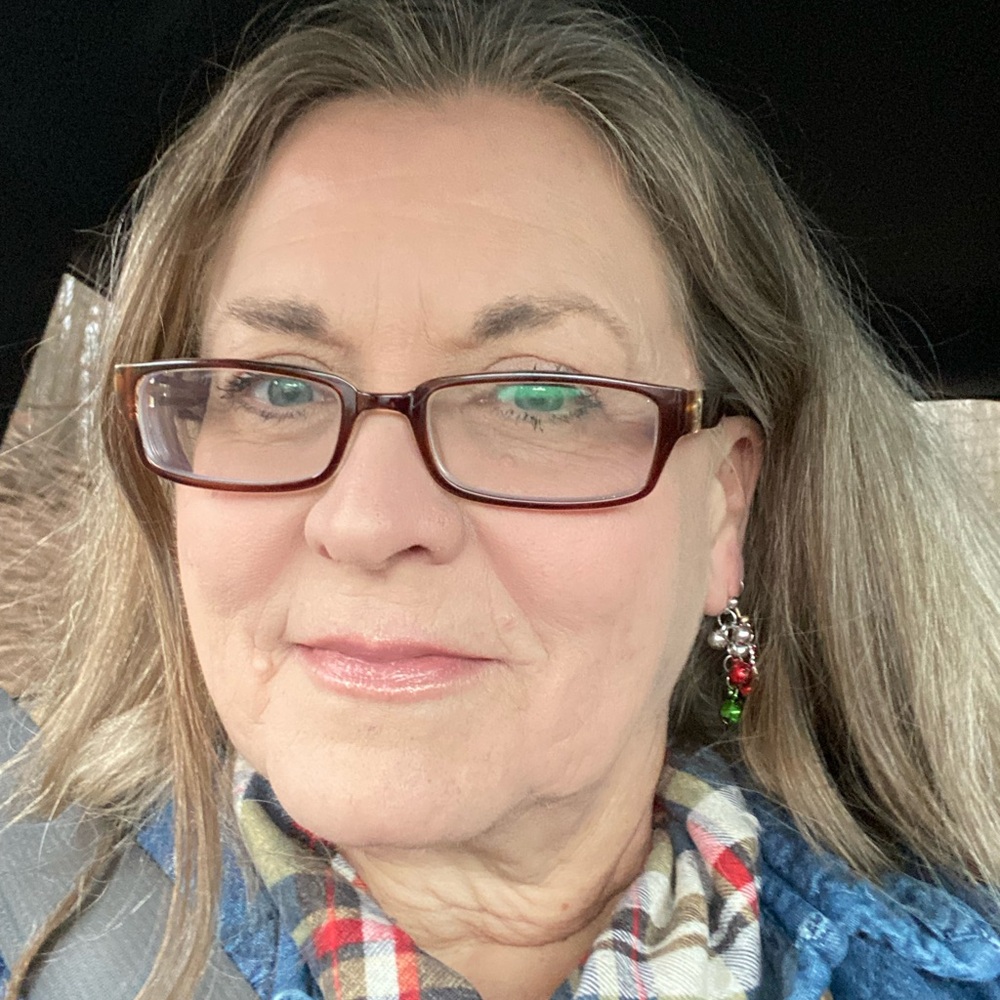 Meet your Posher, Lorianne